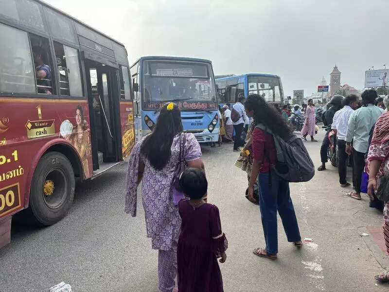 Bus bays congested at Central station