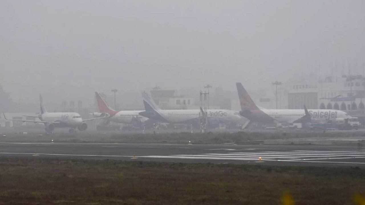 Meals, refunds, baggage help: Over 100 flights hit as dense fog blankets Delhi; govt issues advisory