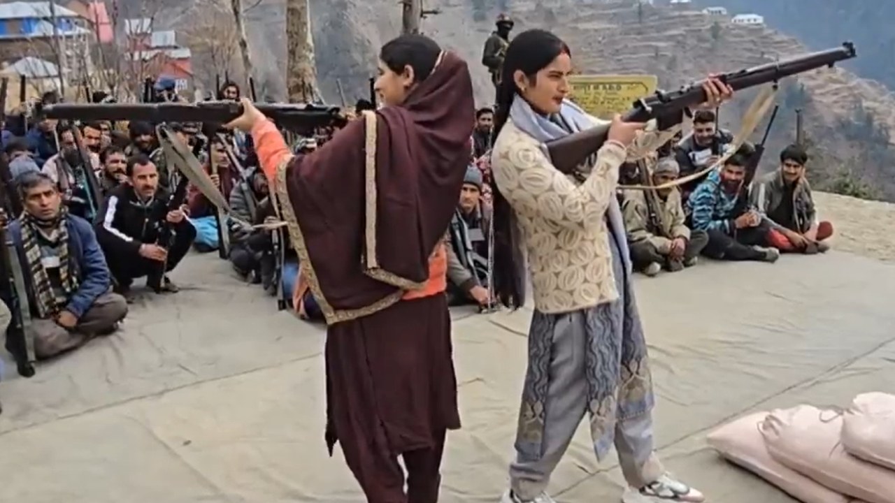Handling automatic rifles, self-defence: Army trains Village Defence Guards in J&amp;K - watch