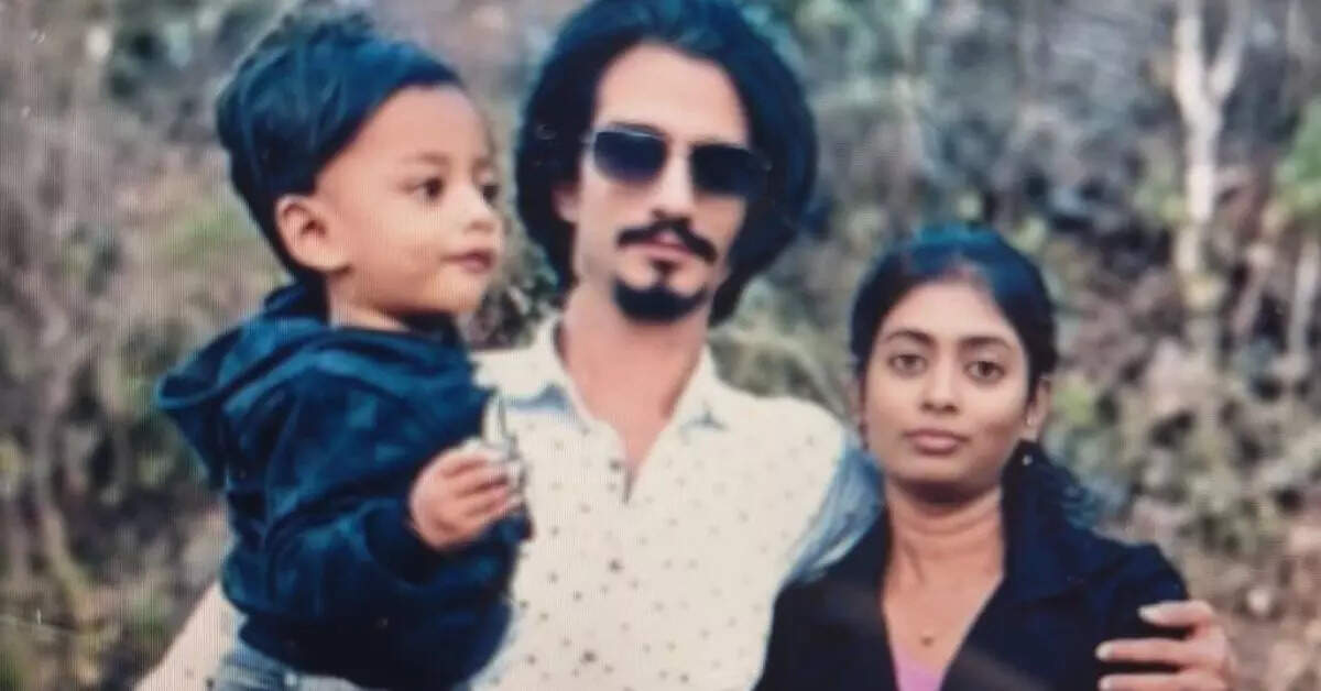 Couple, minor son found dead in Bokaro
