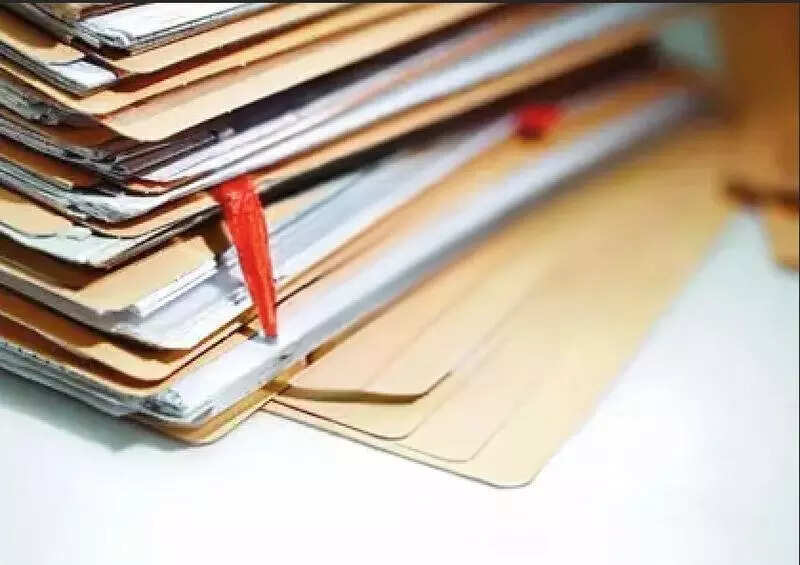 Registrations in T down by 50k, but revenue up Rs 500 cr