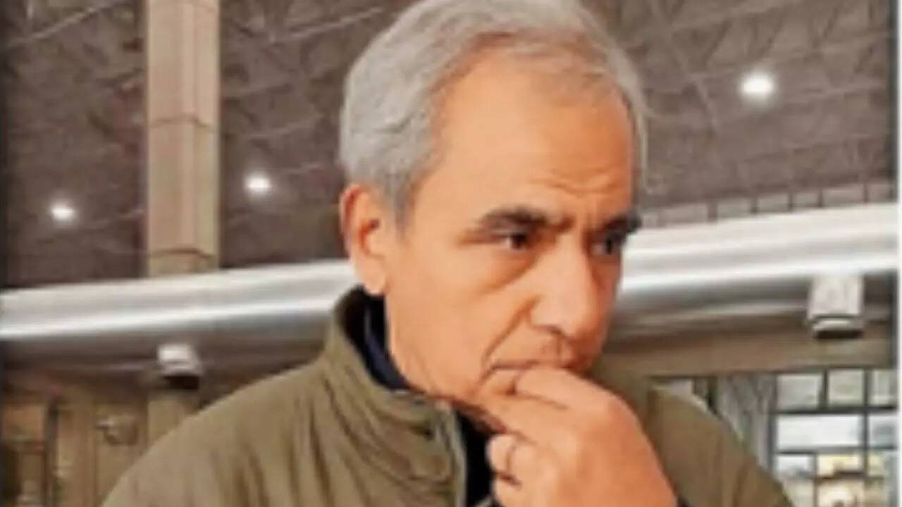 Stranger’s kindness helps find dementia patient after 26 days in Delhi; family identifies him via video call