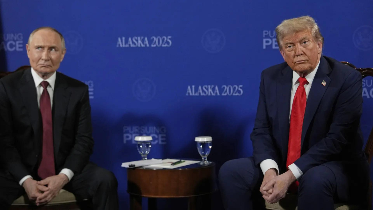 'Turn up the heat': Trump shares editorial critical of Putin amid failing Ukraine talks