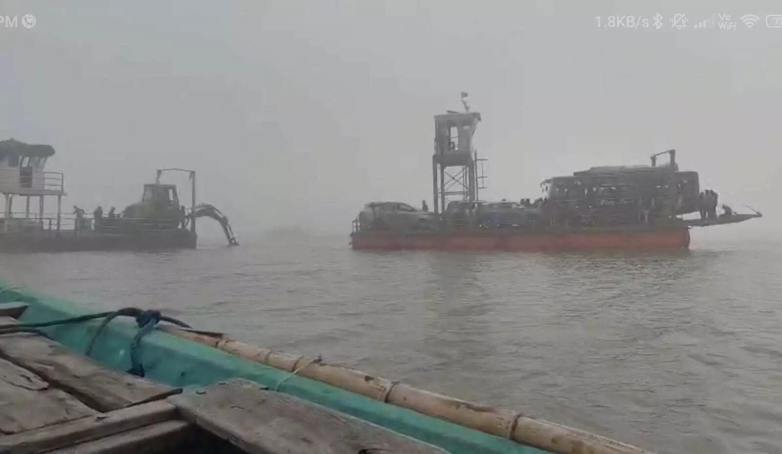 Man accidentally falls into Chilika, dies