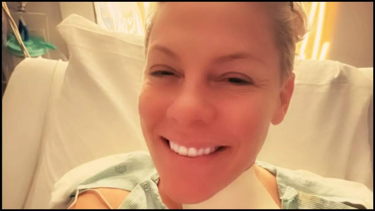 Pink gets neck surgery and spends new year in hospital