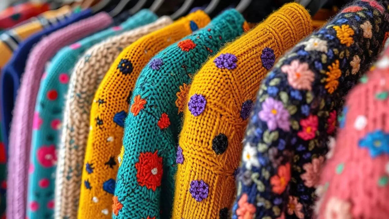 Which Color to Wear on Full Moon Based on Your Birth Date?