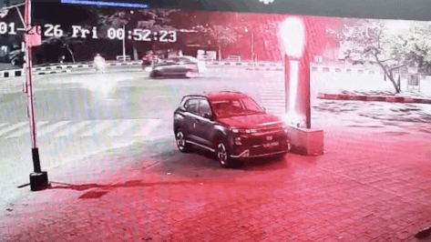 High-end car crash caught on cam: Reckless speedsters turn Surat road into racing track; woman feeding baby injured