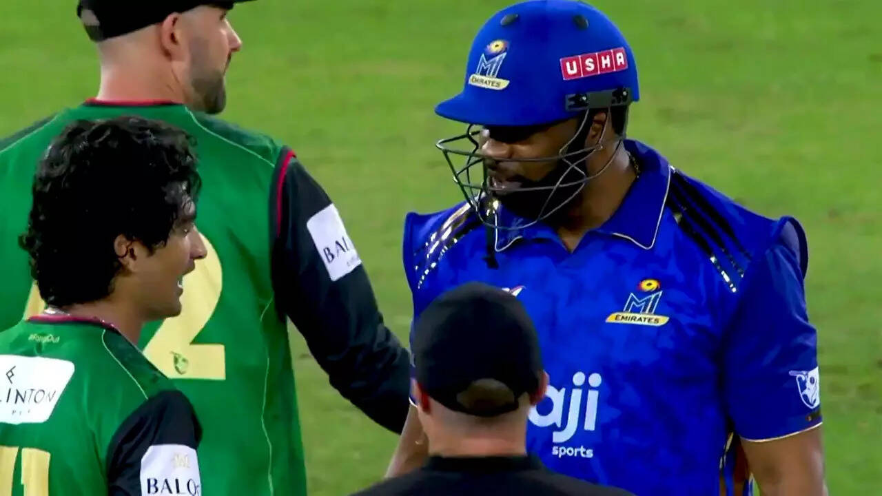 Tempers flare! Naseem Shah vs Kieron Pollard verbal spat steals the spotlight - video