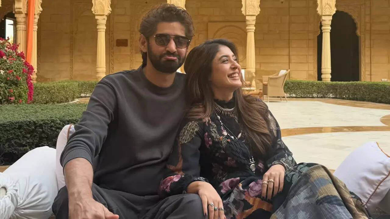 Kritika Kamra rings in 2026 with beau Gaurav Kapur, Sagarika Ghatge, Zaheer Khan and 'The Ba***ds of Bollywood' star Anya Singh