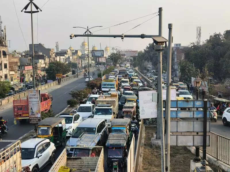‘Police needs to work towards safer city with saner roads’