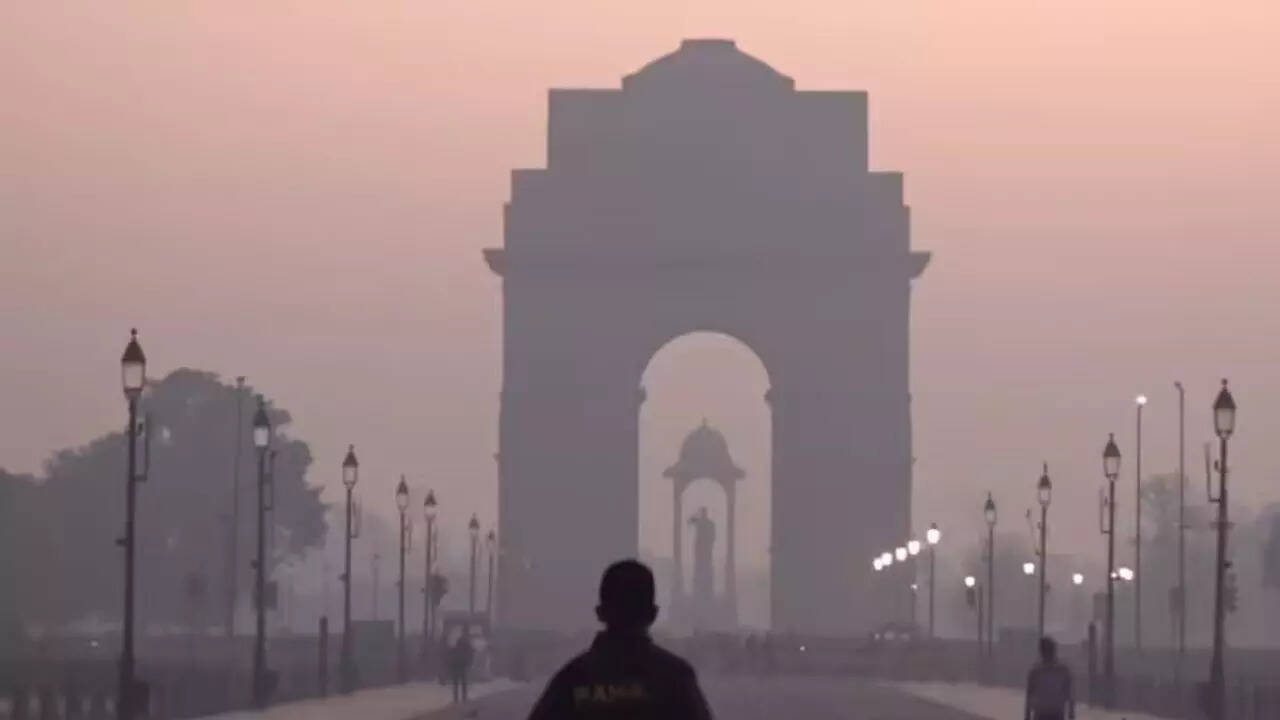 Toxic smog: Delhi remains in ‘poor’ category as AQI hits 288