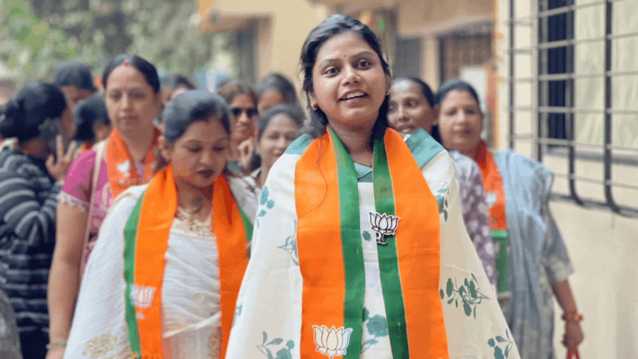 9 months pregnant, BJP candidate Namita Pawar hits the streets to campaign in Nalasopara West