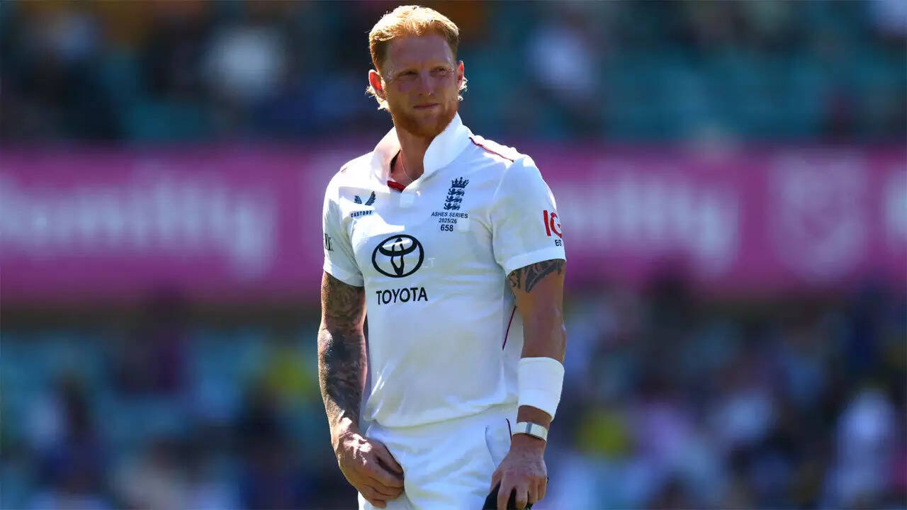 Ashes: Ben Stokes limps off injured with adductor concern on Day 4 at SCG