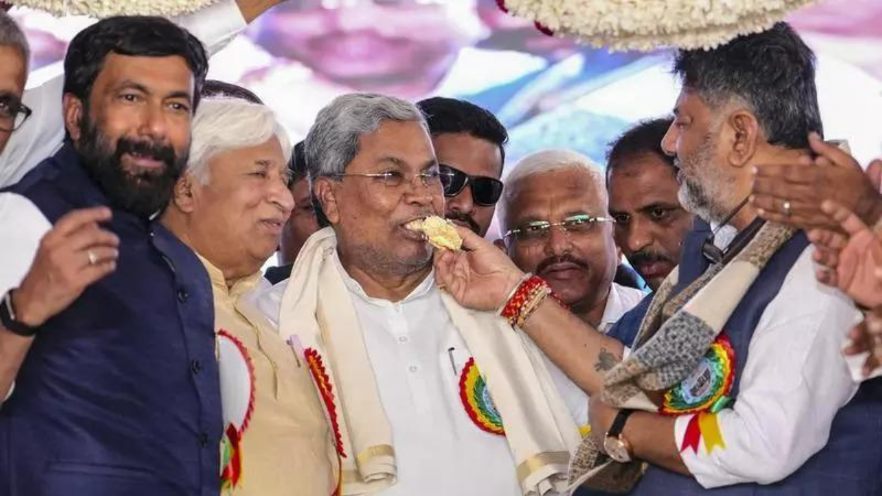 Did Sidda celebrate record of longest-serving CM prematurely?