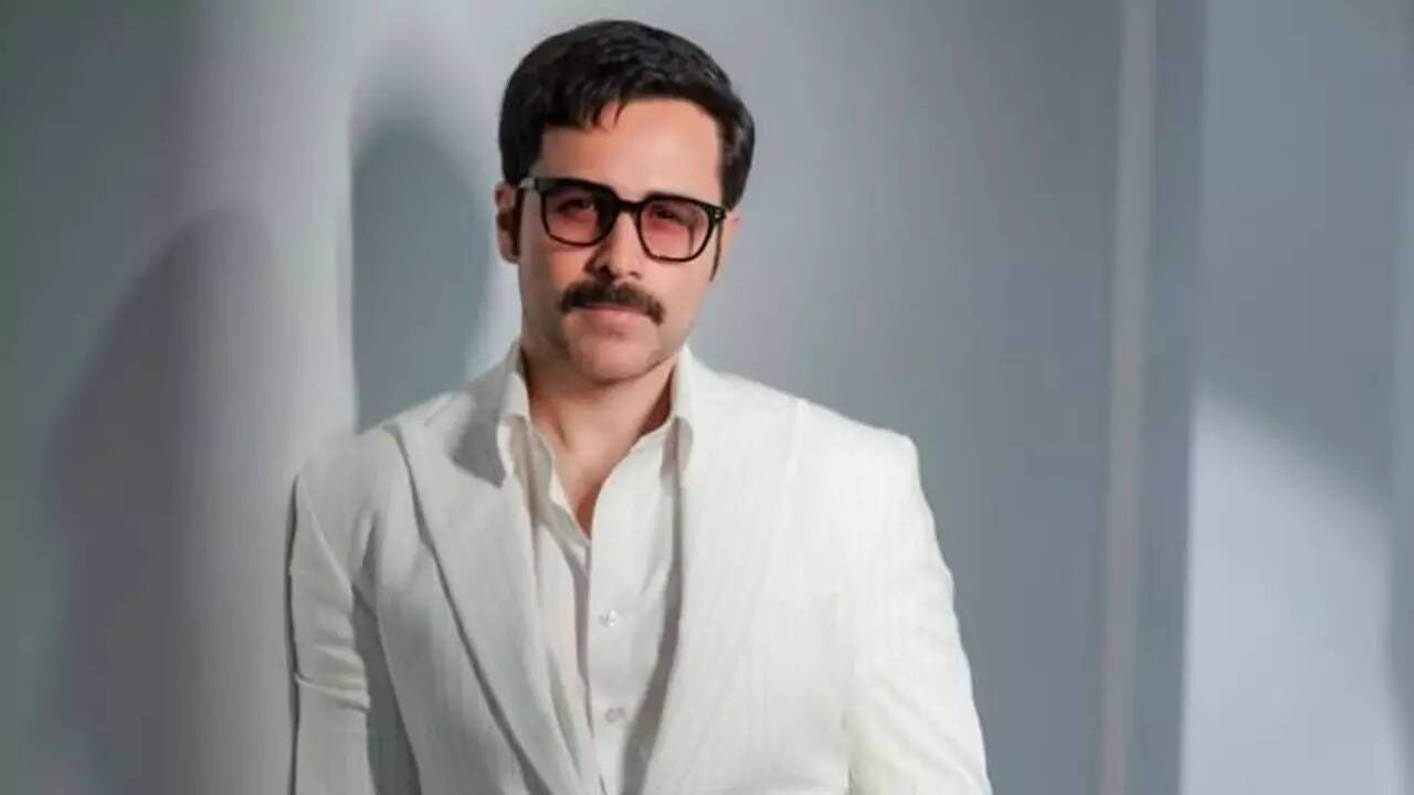 Emraan Hashmi reveals why immigration checks always made him nervous