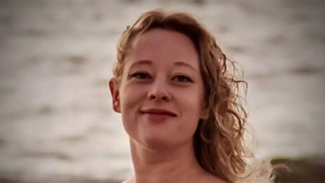 ‘She posed absolutely no threat’: Eyewitness recounts moment ICE agent shot Renee Nicole Good dead in Minneapolis