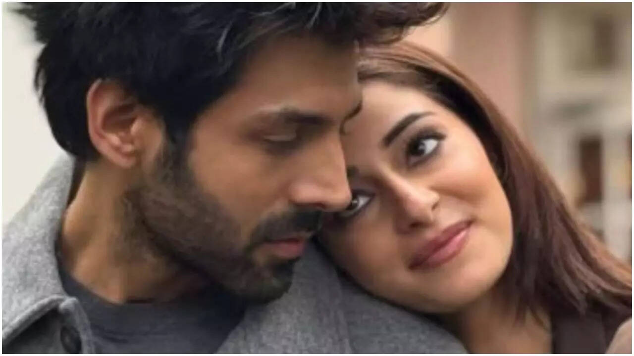 'Tu Meri' box office Day 15: Kartik's film earns just Rs 19 L