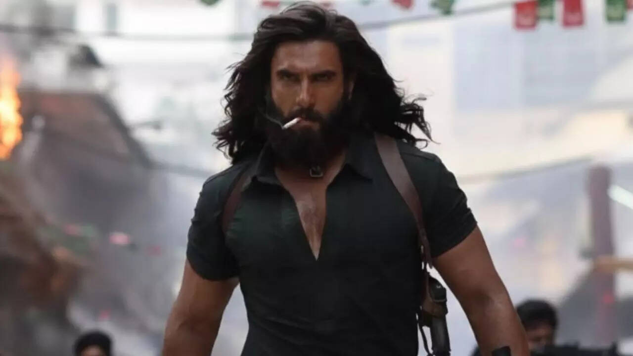 Top 5 reasons why the Ranveer Singh led, Aditya Dhar helmed 'Dhurandhar' buzz is still alive