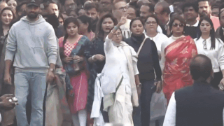 Mamata hits the streets: Bengal CM leads Kolkata rally against ED raids on I-PAC; watch