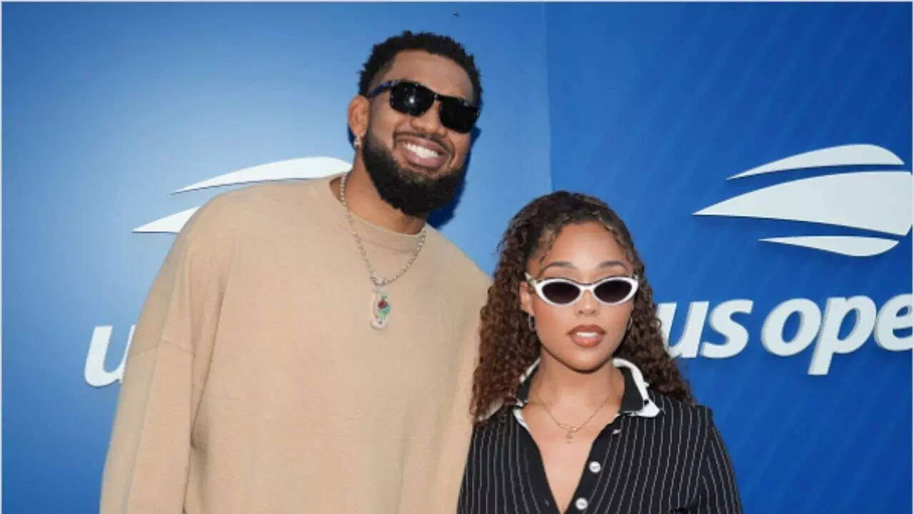 Fans melt over Karl-Anthony Towns and Jordyn Woods’ custom engagement cards