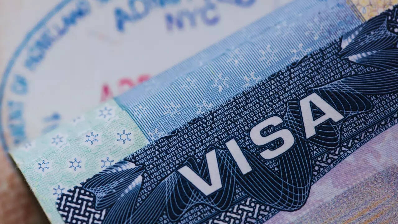 'You are not eligible for visa at this time': B1/B2 visas getting rejected in India, Redditor shares experience of Mumbai consulate