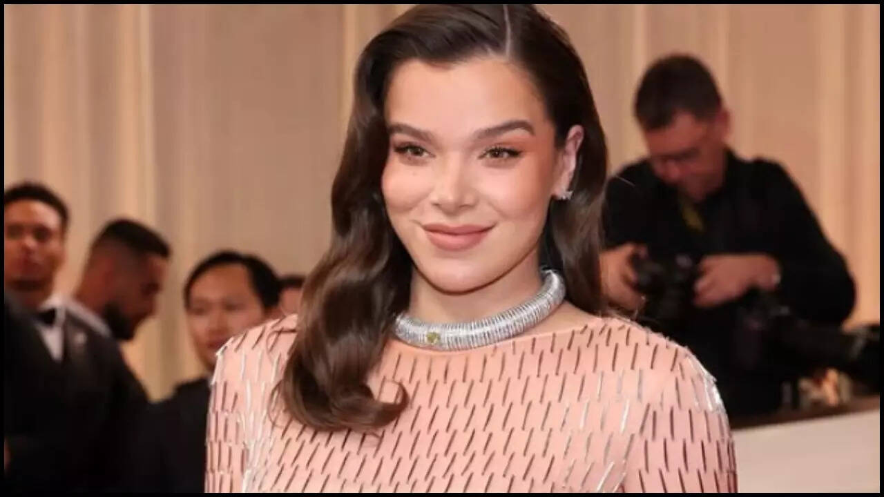Hailee Steinfeld Baby Bump Debut: ‘Sinners’ leads with 7 nods