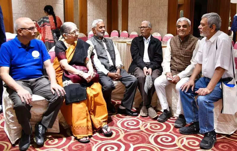 Golden reunion: At 50, KV Malleshwaram’s Class of ’75 comes home to Bengaluru to thank teachers