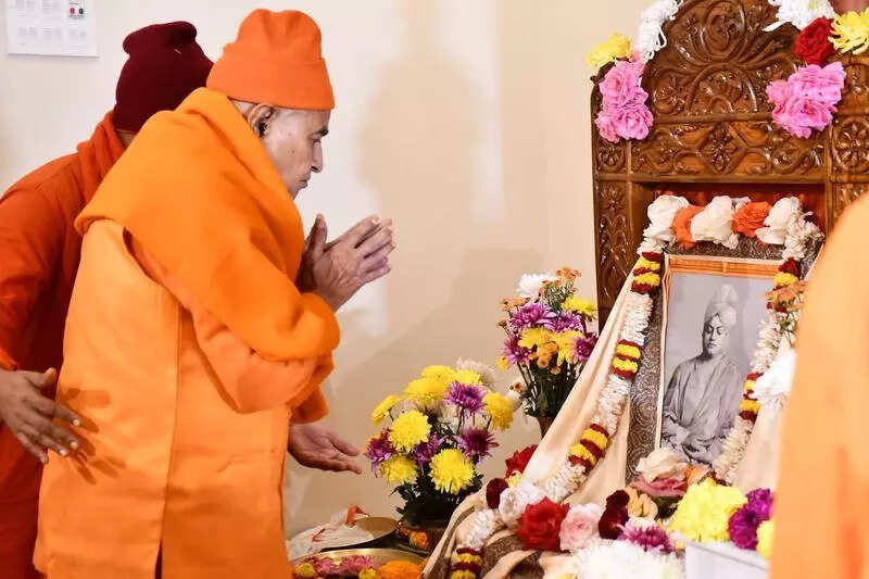 TMC, BJP in political tug-of-war on Swamiji’s birth anniv