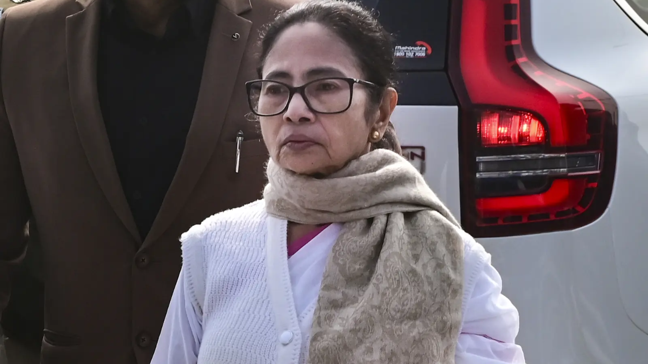 ED goes to Supreme Court, seeks CBI probe against Didi for 17 offences