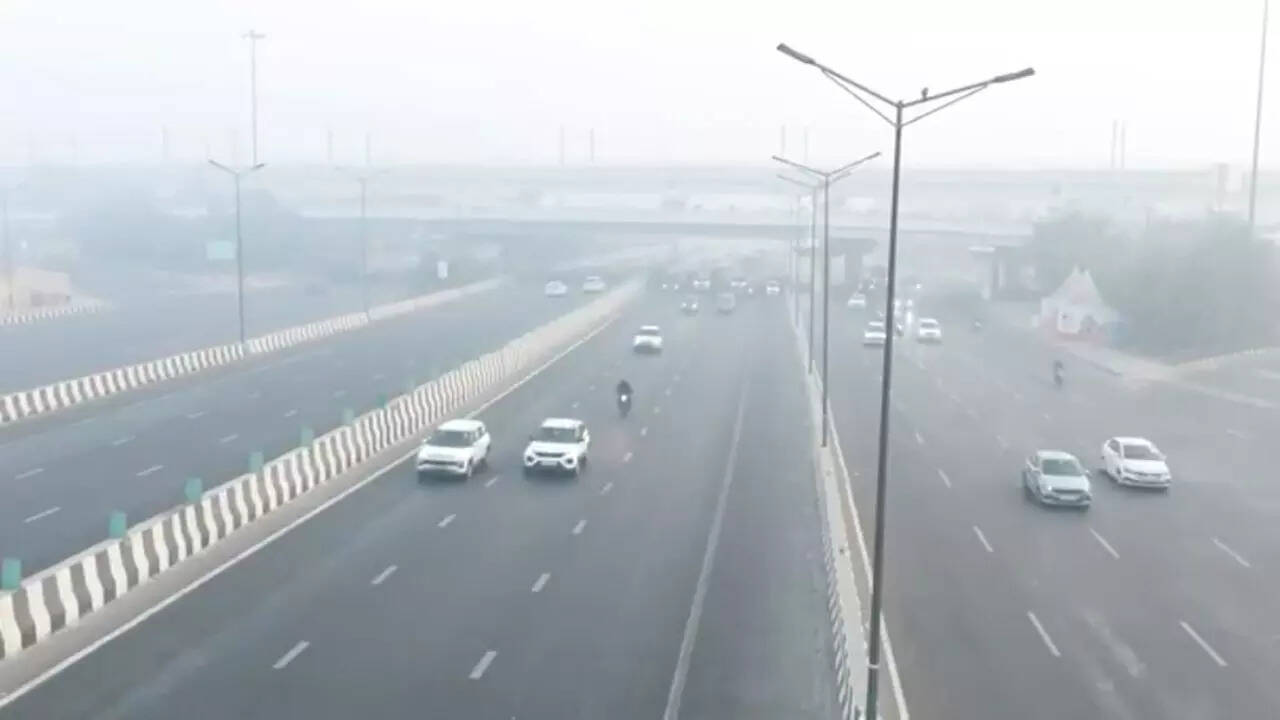 Delhi freezes as cold wave intensifies: Temperature dips to 3°C, dense fog persists; AQI remains in ‘very poor’ category