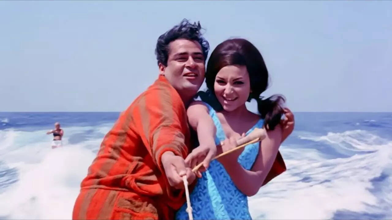 'Sharmila wanted to wear a two-piece swimsuit, Shammi suggested hellicopter entry'