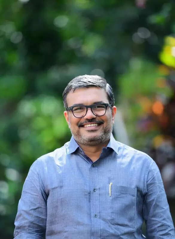 Excise minister denies reports of escort directive