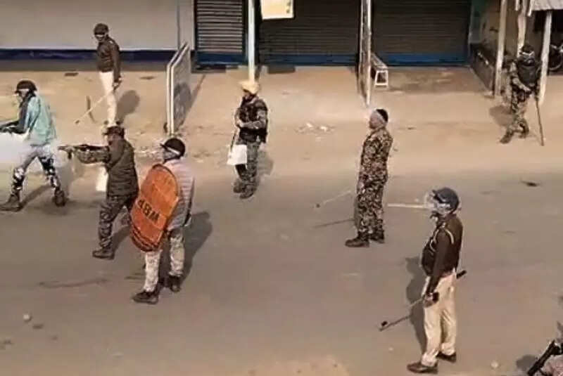 Locals ransack BDO office in Chakulia over SIR hearings, cops lathi charge after 5 hurt