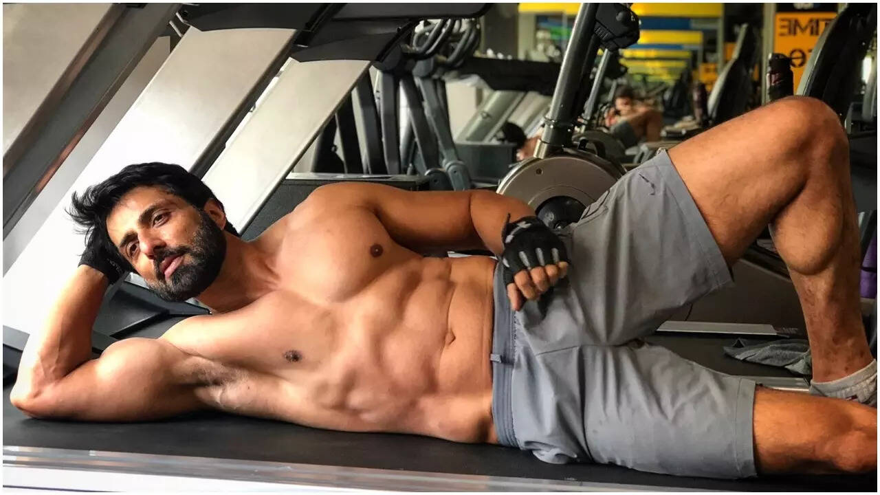 Sonu Sood's mantra for six-pack abs at 52