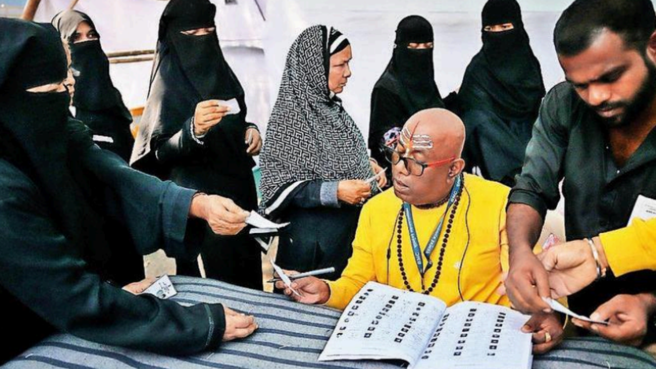 BMC polls: In Govandi, Pydhonie &amp; Agripada, voters turn up in large numbers; says Gen Z wanted to choose their representative