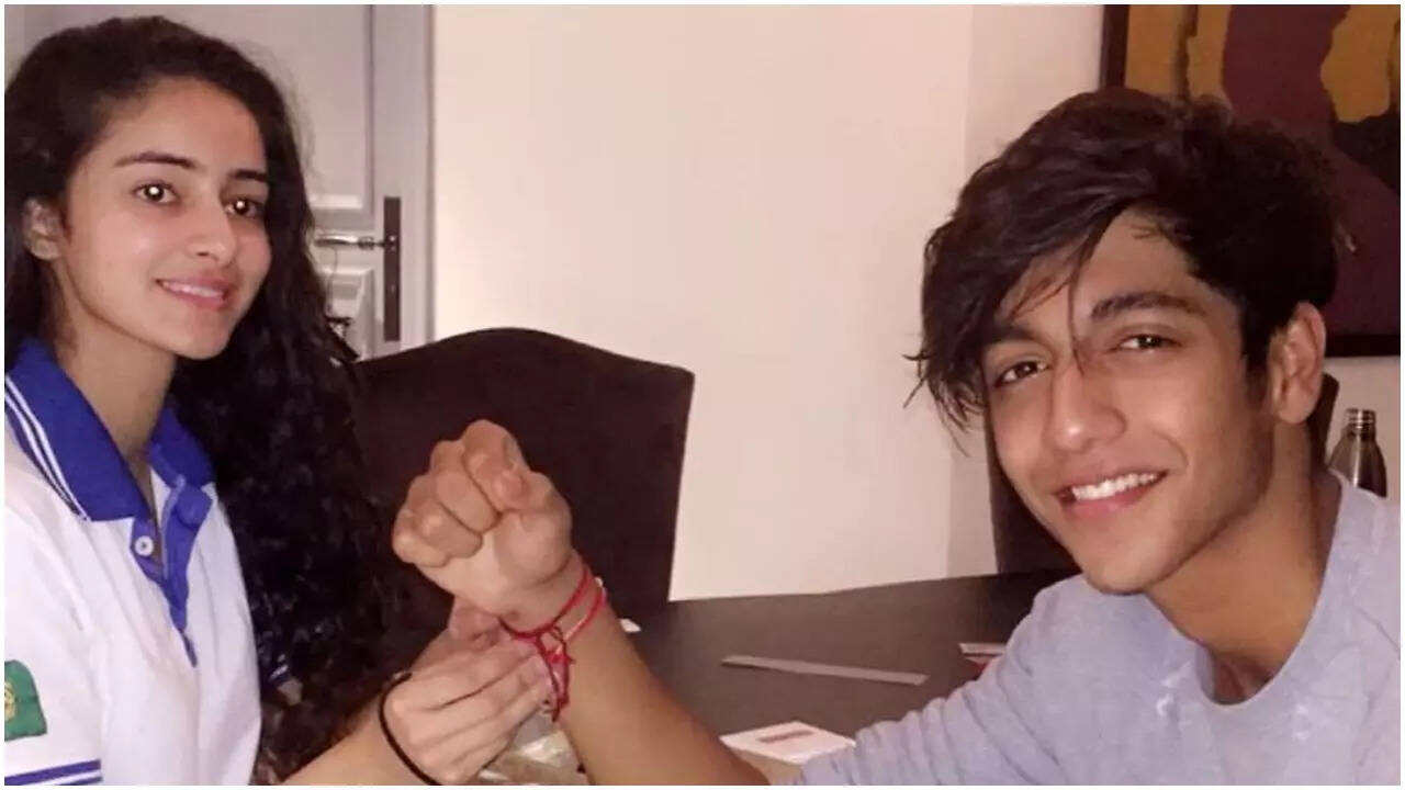 Ananya Panday dives into the viral 2016 trend