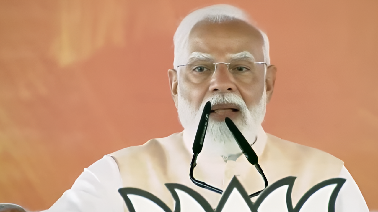 Asli poriborton: PM Modi targets Mamata govt, calls for change in Bengal