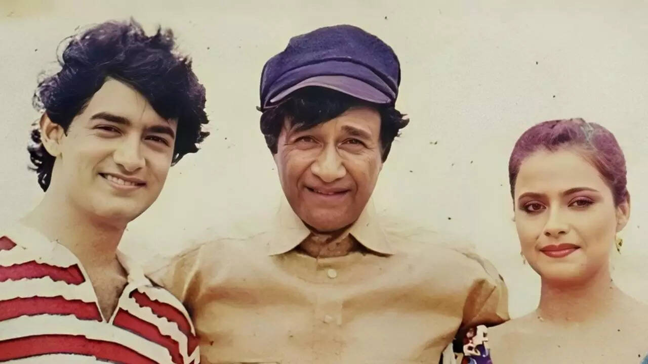 Why Aamir said yes to Dev Anand’s Awwal Number without script