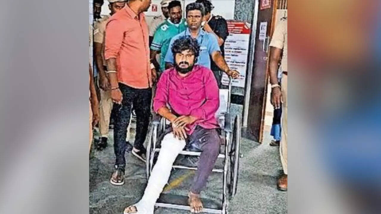 Tamil Nadu road rage horror: 2 men hacked to death in Tiruvallur after rebuking bikers for rash riding; 1 critical