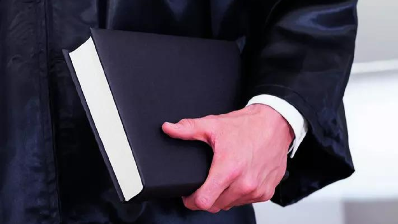 CIC: Lawyers can’t use RTI for cases they are handling