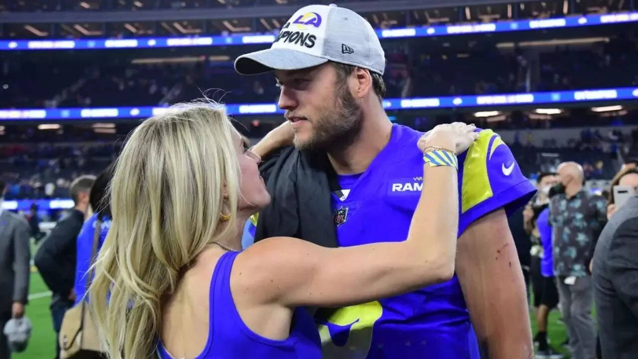 Matthew Stafford’s family turns heads in Chicago with matching Rams style