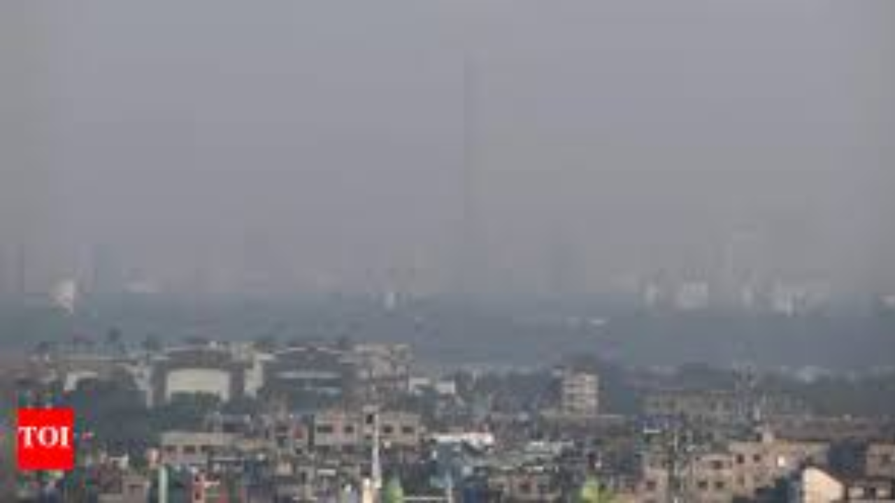 Kolkata Weather: Sunny Skies, Warm Afternoon, Cooler Night, Air Quality Alert