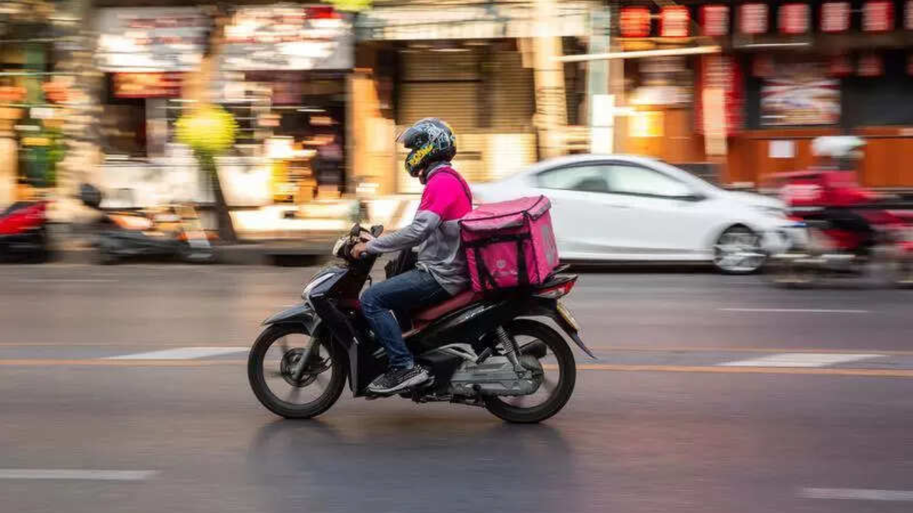 Beyond speed: How safety and worker fatigue are rewriting the 10-minute delivery story