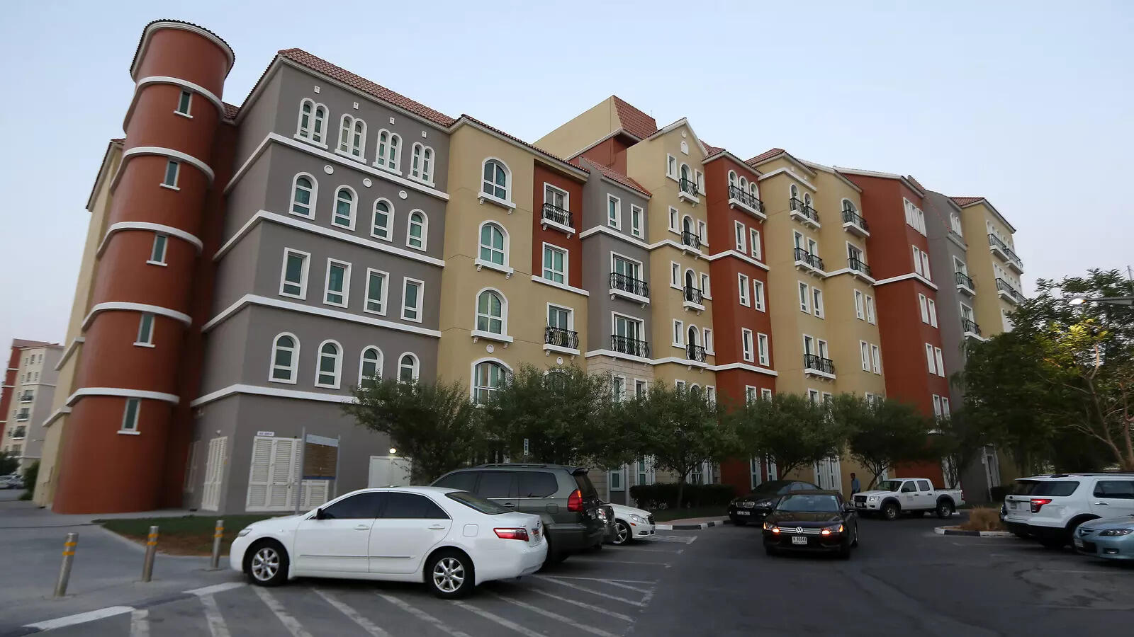 Dubai issues warning over illegal parking deals in Discovery Gardens