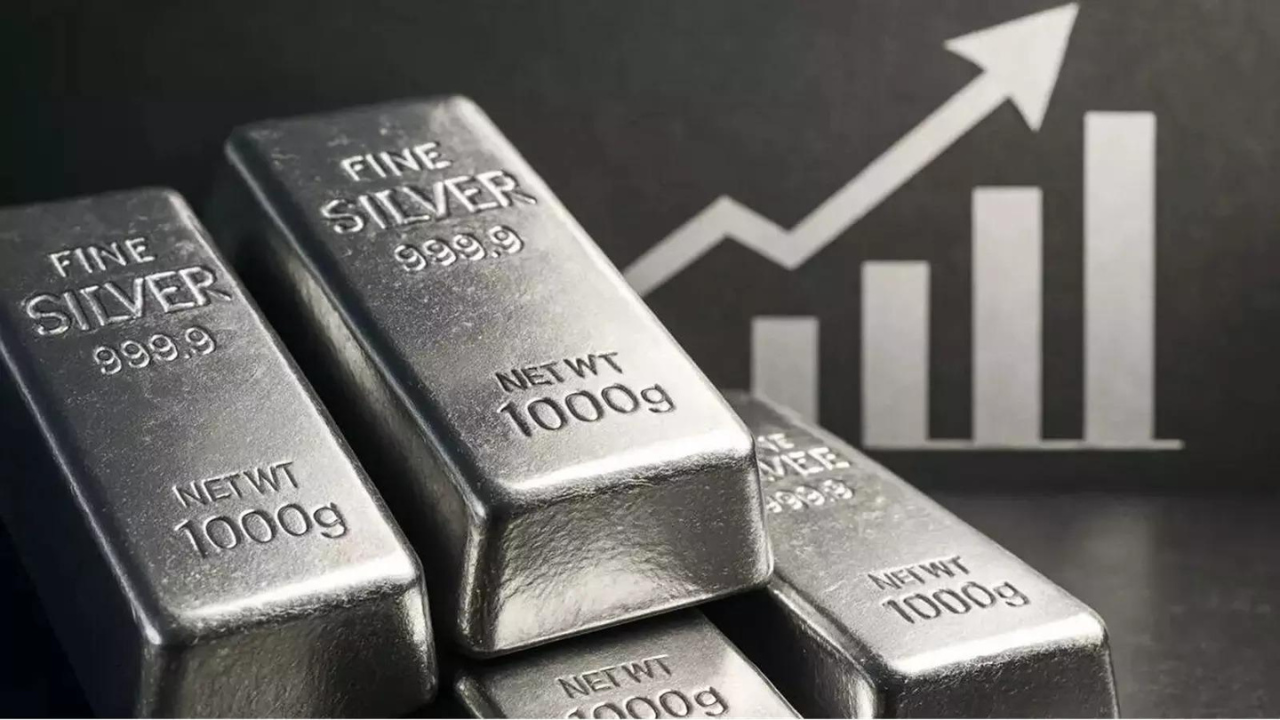 Silver spot price tops Rs 3L/kg mark