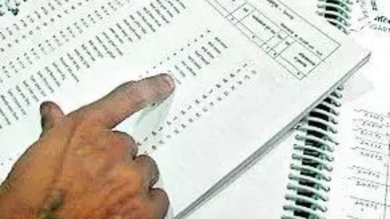List WB voters with ‘logical discrepancy’: SC to poll panel