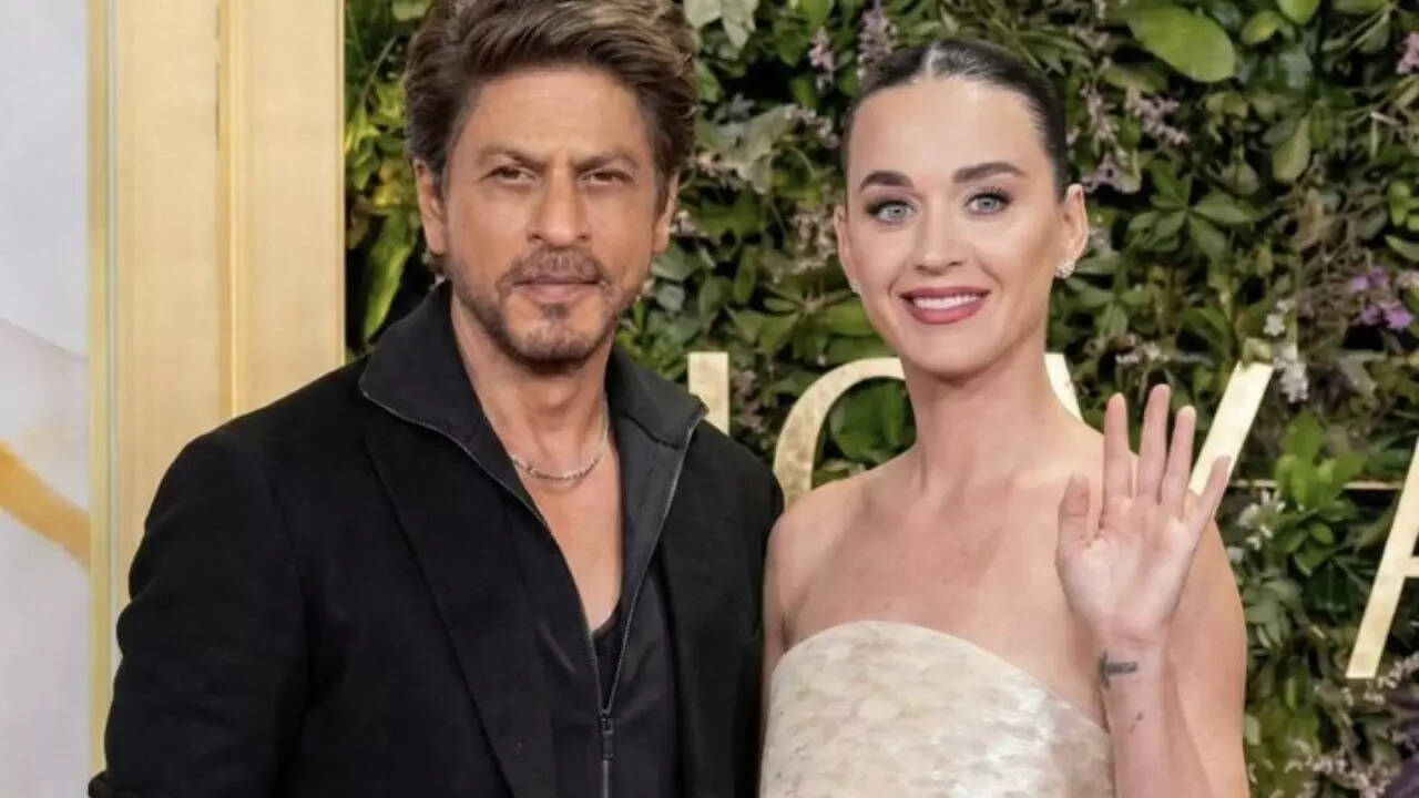 SRK's pics with Katy and Lee Jung-Jae go viral