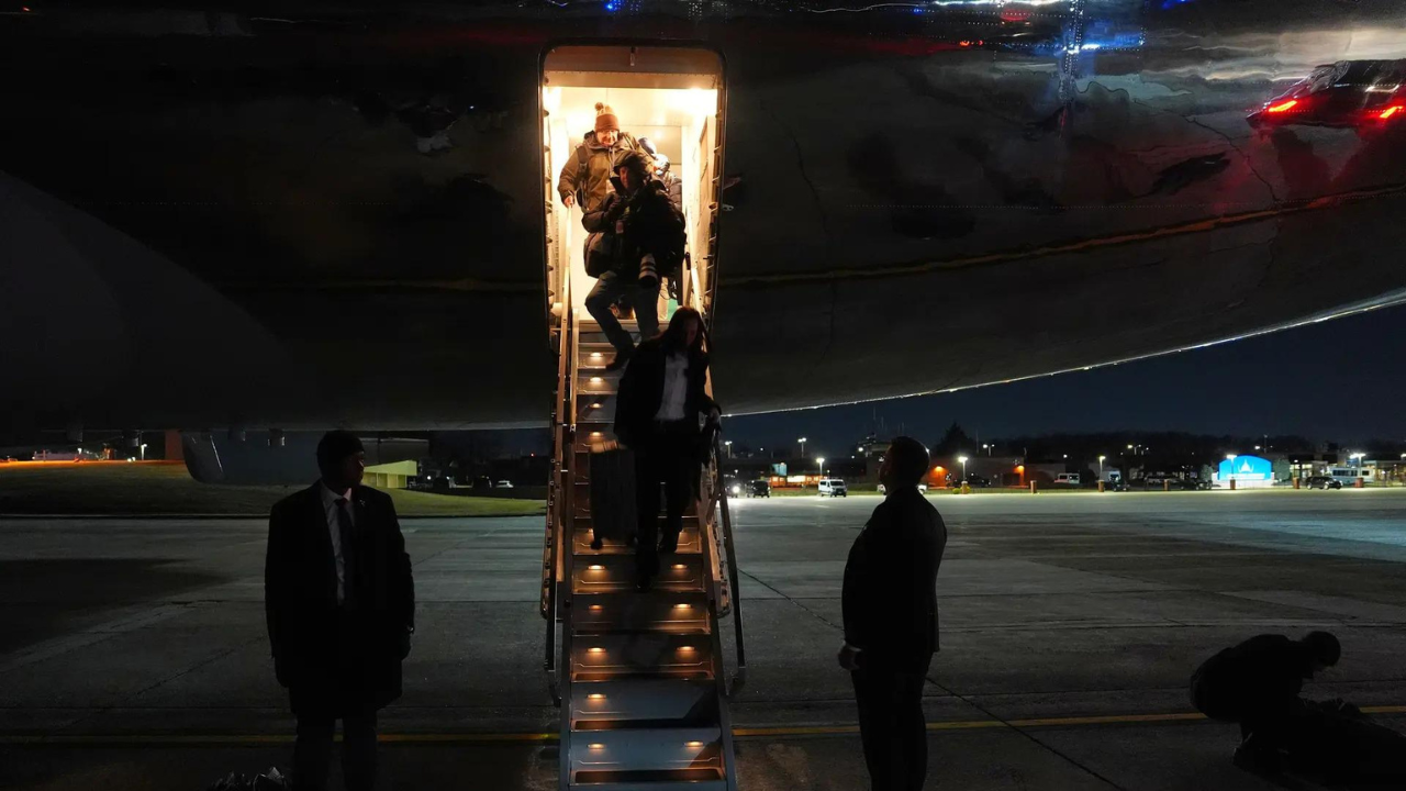 Trump's plane makes U-turn: President's flight to Davos returns after takeoff - what went wrong?