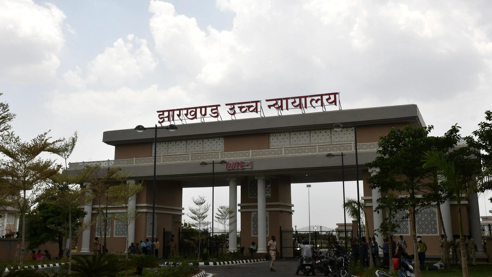 Jharkhand High Court seeks guidelines to track undocumented migrant workers