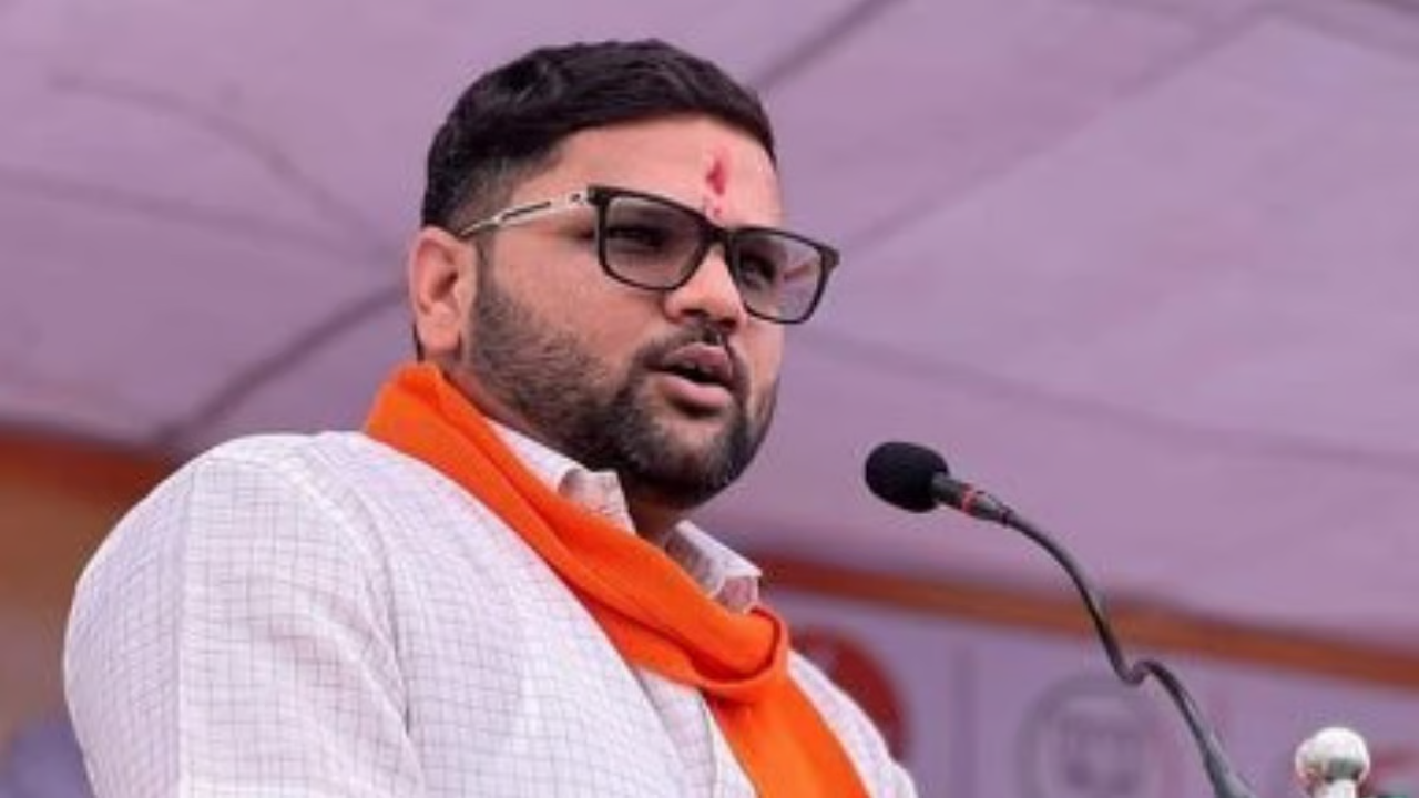 Day after Bombay HC rap, Shiv Sena MLA’s son surrenders in Mahad poll violence case